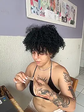 Snapshot of CamillyBlum chatting on 15, 11, 2025 CamillyBlum online show from 15, 11, 2025