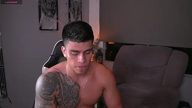 tyler muscle1 online show from 11, 10, 2025