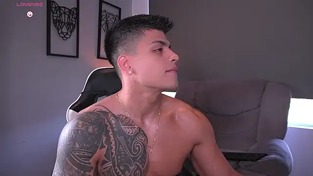 tyler muscle1 online show from 11, 11, 2025