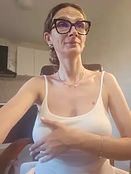 NaughtyWifey1 online show from 27, 6, 2026