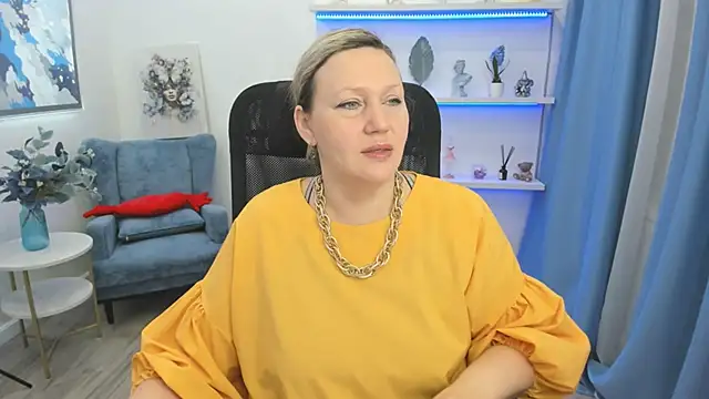 NinaStarle online show from 8, 4, 2026