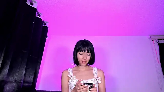 Snapshot of Londonttipton chatting on 11, 11, 2025 Londonttipton online show from 11, 11, 2025