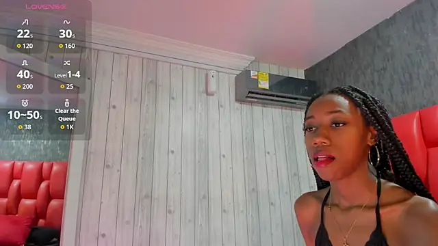 NathalyLeen online show from 12, 11, 2025