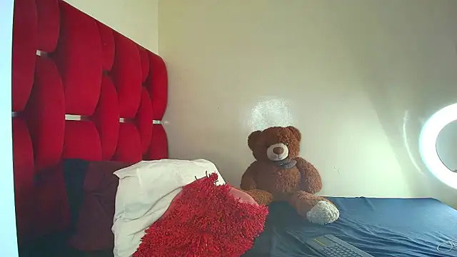 Camila hot ts online show from 8, 1, 2026