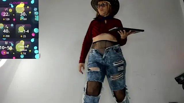 Cailinmilf online show from 3, 10, 2025