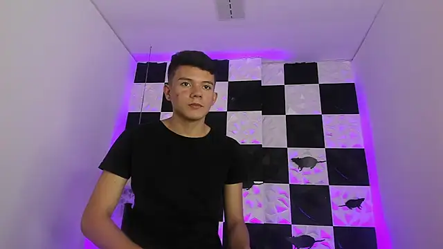 Snapshot of AndyFame1 chatting on 16, 10, 2025 AndyFame1 online show from 16, 10, 2025