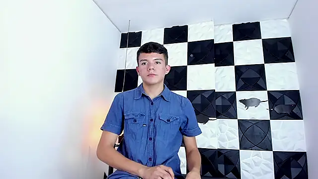 Snapshot of AndyFame1 chatting on 24, 10, 2025 AndyFame1 online show from 24, 10, 2025