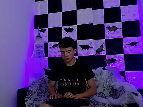 Snapshot of AndyFame1 chatting on 14, 10, 2025 AndyFame1 online show from 14, 10, 2025