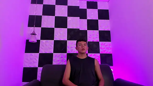 Snapshot of AndyFame1 chatting on 7, 10, 2025 AndyFame1 online show from 7, 10, 2025