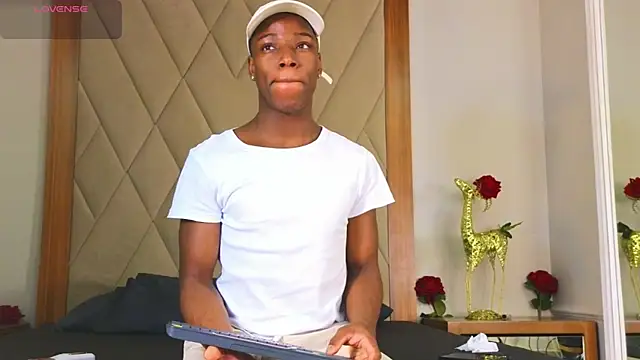 Snapshot of CharlesBrown_ chatting on 4, 7, 2026 CharlesBrown online show from 4, 7, 2026