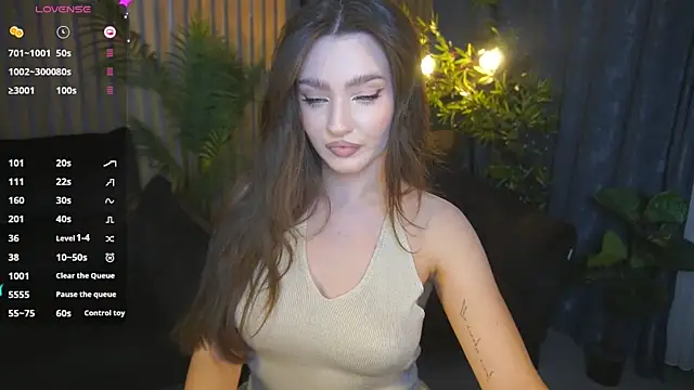 OceanEyessss  online show from 18, 10, 2025