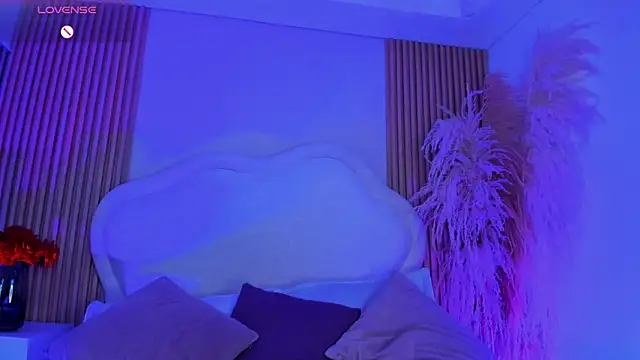 Snapshot of Valeria_carter chatting on 6, 11, 2025 Valeria carter online show from 6, 11, 2025