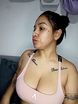 Snapshot of violettaa_millerss chatting on 27, 4, 2026 violettaa millerss online show from 27, 4, 2026