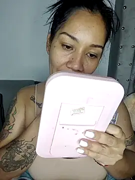 violettaa millerss online show from 27, 2, 2026