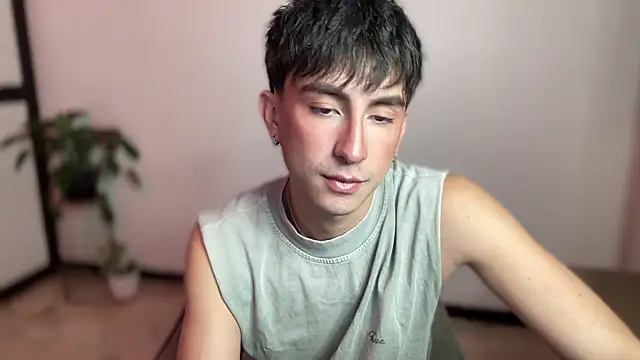 sweettaaron01 online show from 15, 5, 2026