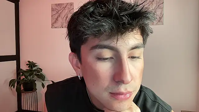 sweettaaron01 online show from 29, 4, 2026