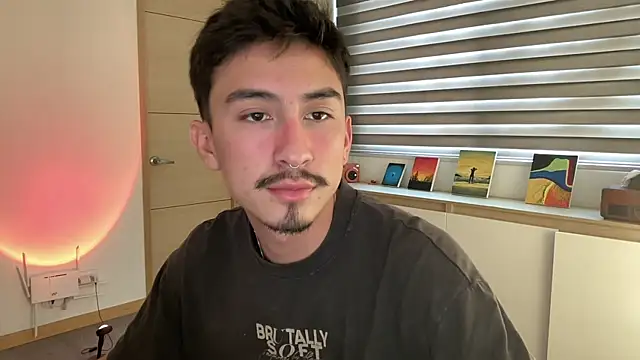 sweettaaron01 online show from 20, 11, 2025