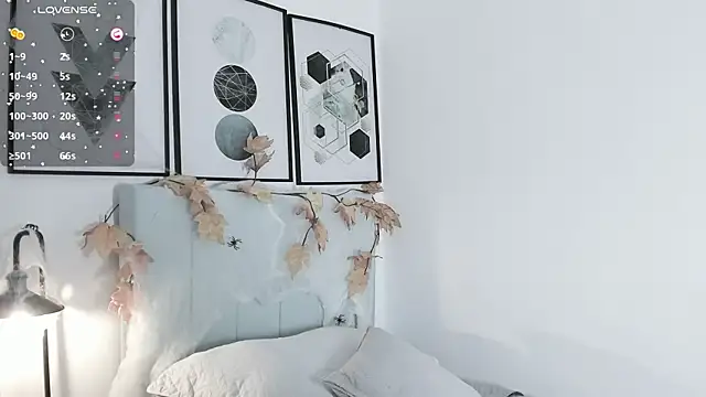 Snapshot of hinazuru chatting on 27, 10, 2025 hinazuru online show from 27, 10, 2025