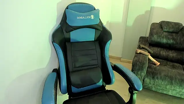 Scarbadgirl  online show from 26, 10, 2025