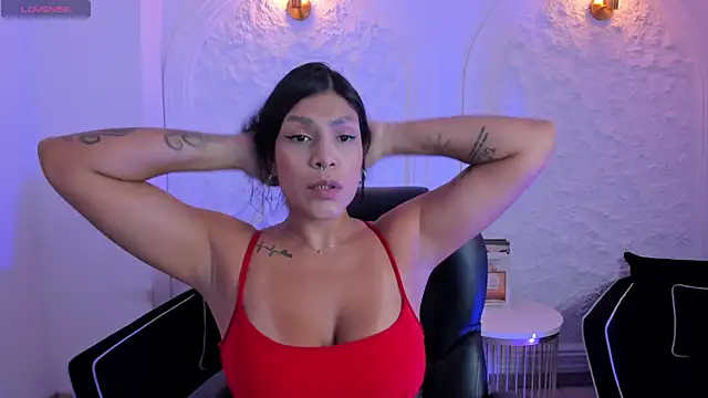 SarahYates online show from 10, 7, 2026
