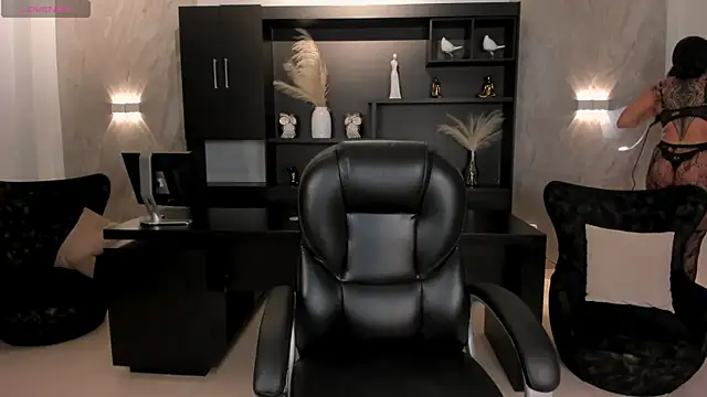 SarahYates online show from 3, 11, 2025