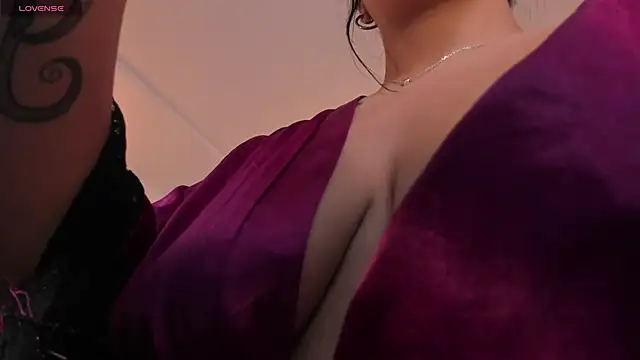 SarahYates online show from 15, 3, 2026