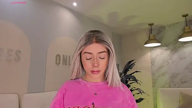 IsabellaMoreau online show from 27, 2, 2026