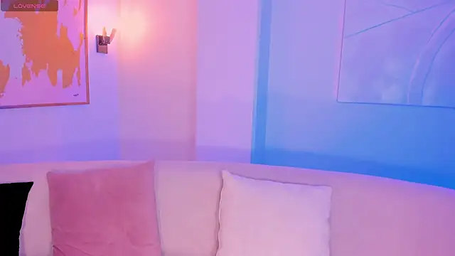 IsabellaMoreau online show from 25, 9, 2025