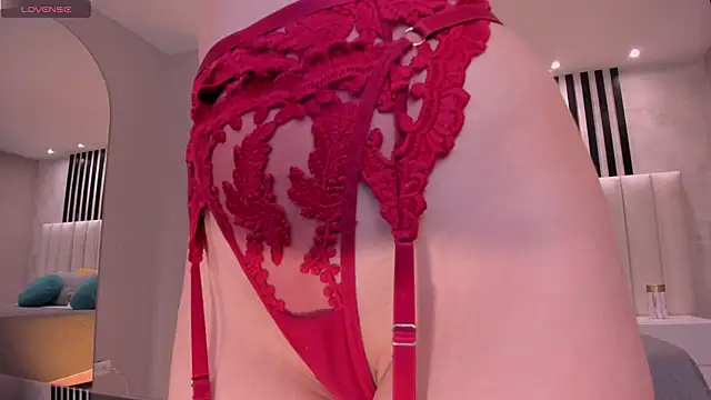 IsabellaMoreau online show from 2, 11, 2025