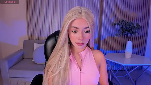 Snapshot of IsabellaMoreau chatting on 11, 7, 2026 IsabellaMoreau online show from 11, 7, 2026