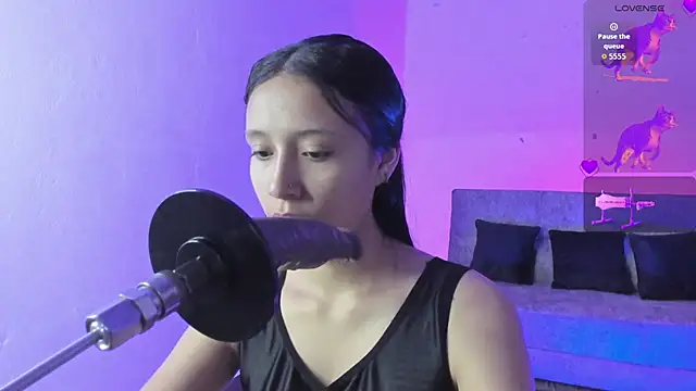 Snapshot of alicemoon__ chatting on 19, 9, 2025 alicemoon   online show from 19, 9, 2025