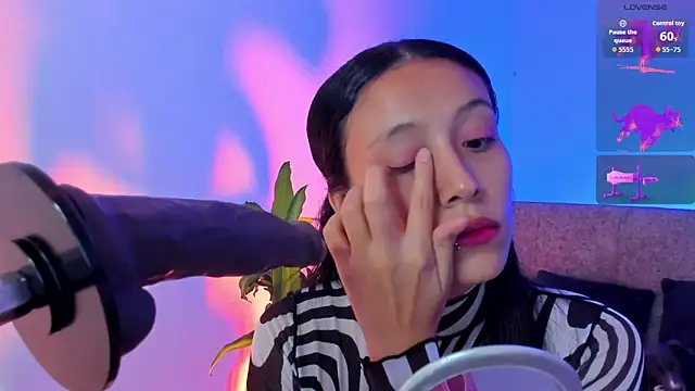 alicemoon   online show from 21, 12, 2025