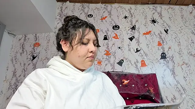 Larissa Antonella online show from 25, 10, 2025