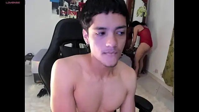 Snapshot of Oliver_and_kalypso chatting on 6, 11, 2025 Oliver and kalypso online show from 6, 11, 2025