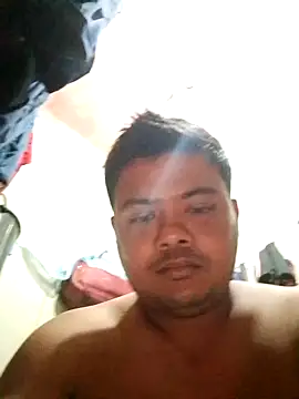 Snapshot of CatchingBouquet chatting on 12, 10, 2025 CatchingBouquet online show from 12, 10, 2025