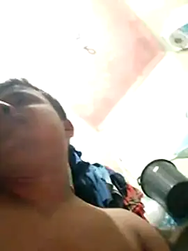 Snapshot of CatchingBouquet chatting on 8, 10, 2025 CatchingBouquet online show from 8, 10, 2025