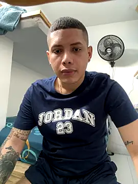Snapshot of imstevenfox chatting on 18, 11, 2025 imstevenfox online show from 18, 11, 2025
