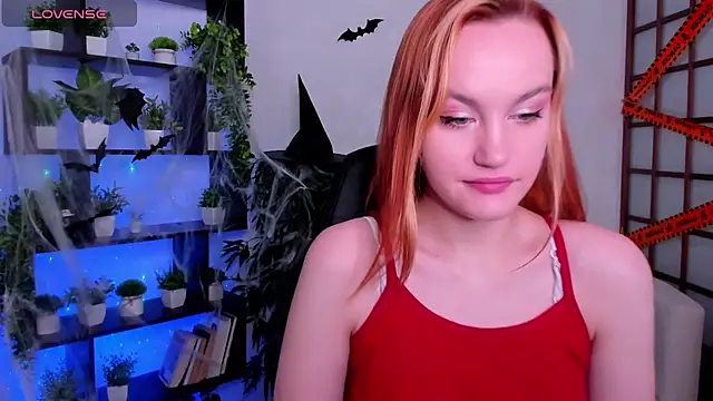 Ida FaneStain online show from 2, 11, 2025