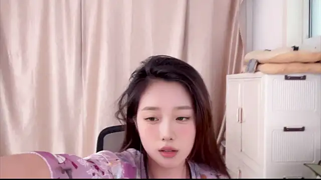 yiyi5588 online show from 8, 3, 2026