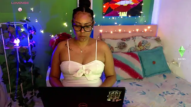 Snapshot of katherinnyazz chatting on 30, 10, 2025 katherinnyazz online show from 30, 10, 2025