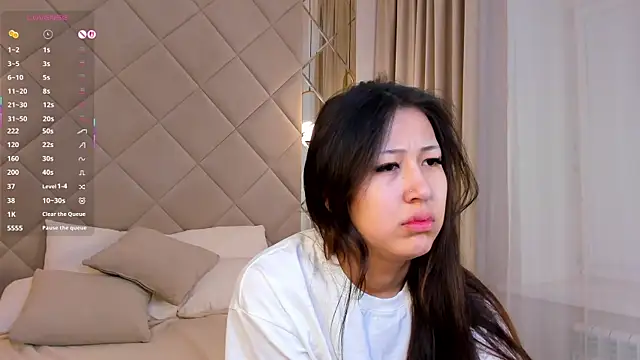 Nelly Kimm online show from 9, 11, 2025