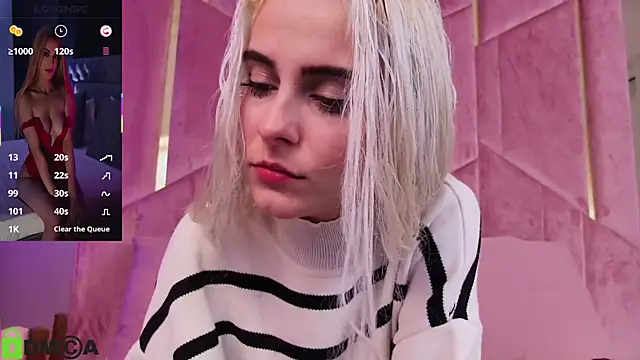 SelenaDaze online show from 3, 11, 2025