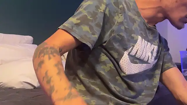 Snapshot of cough2getoff chatting on 19, 10, 2025 cough2getoff online show from 19, 10, 2025