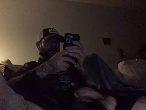 Snapshot of BlueCollarTattoos chatting on 6, 4, 2026 BlueCollarTattoos online show from 6, 4, 2026