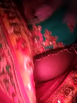 Dassing strip couple online show from 6, 3, 2026