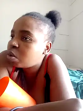 ShySexyBaddiexx online show from 25, 10, 2025