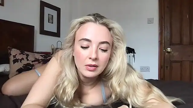 rosiegirl33 online show from 27, 3, 2026