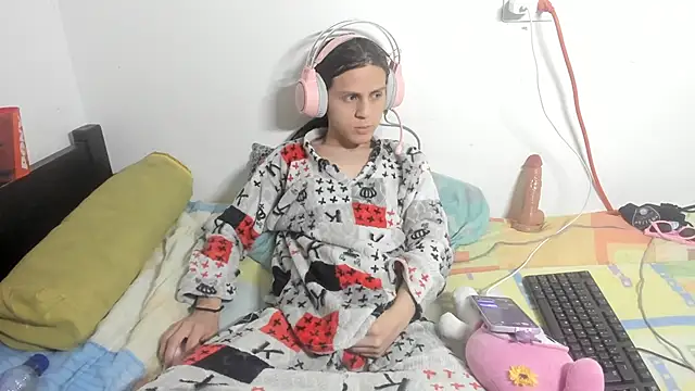 Petite-Goth online show from 15, 11, 2025