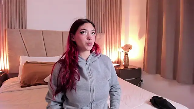 Victoria Beaumont online show from 4, 3, 2026