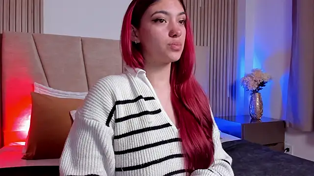 Victoria Beaumont online show from 15, 11, 2025